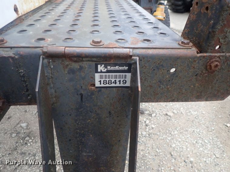 image for item DI7367 SpraCoupe Melroe 220  sprayer