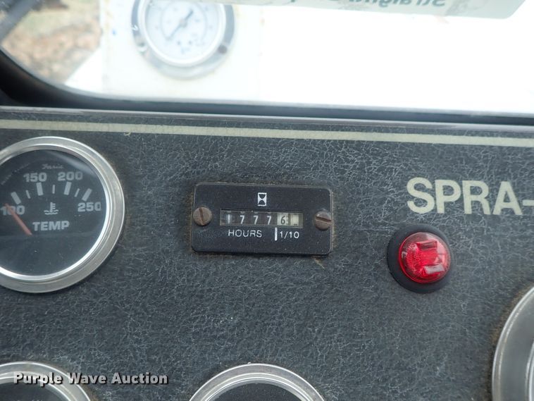 image for item DI7367 SpraCoupe Melroe 220  sprayer