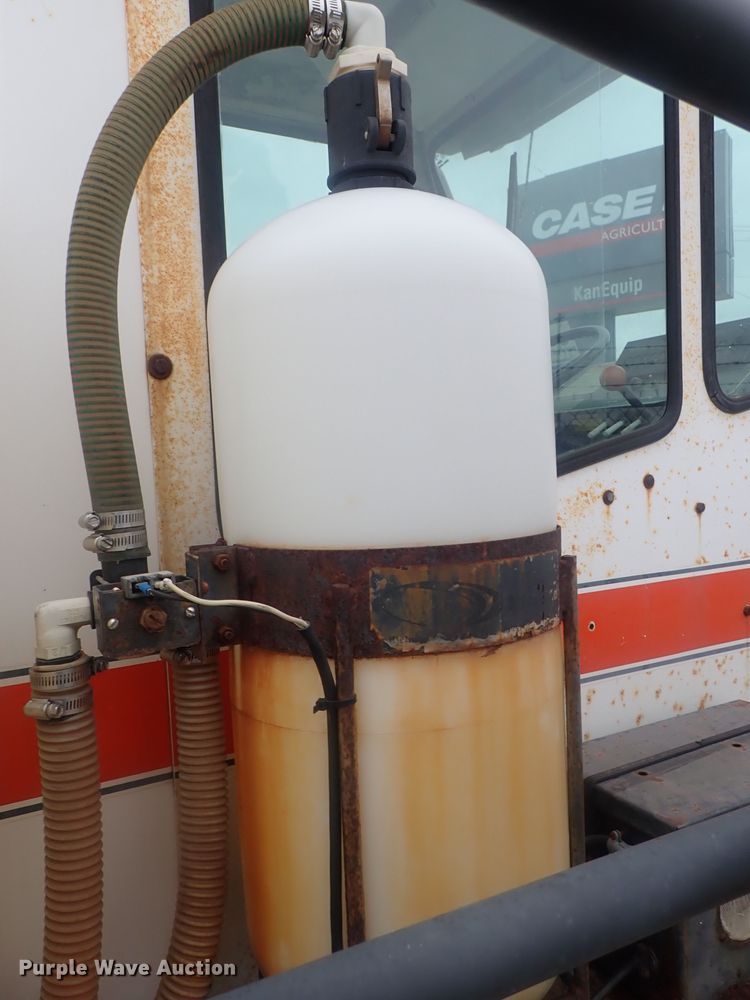 image for item DI7367 SpraCoupe Melroe 220  sprayer