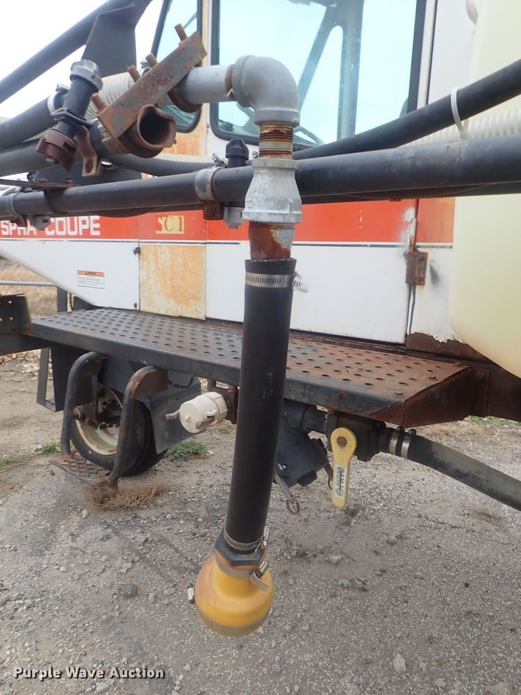 image for item DI7367 SpraCoupe Melroe 220  sprayer