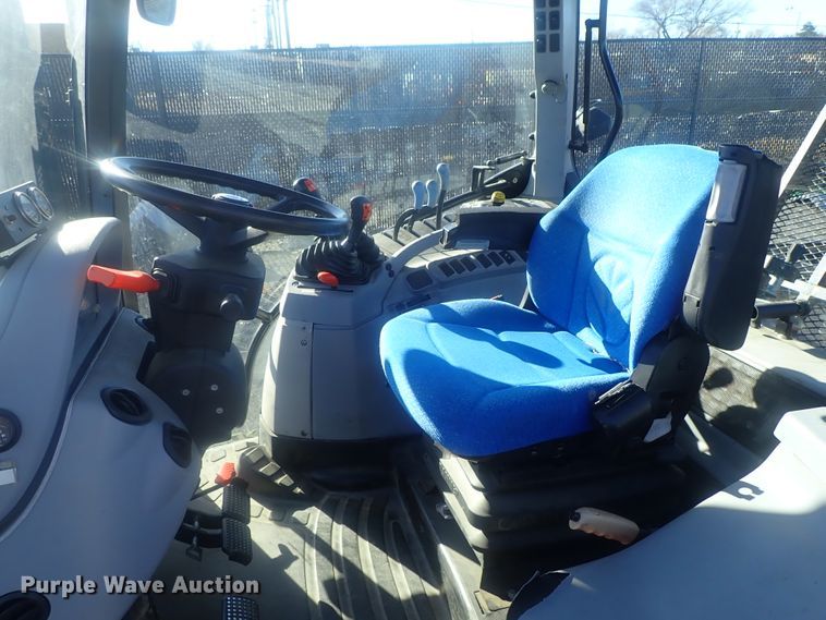 image for item DI7433 2008 New Holland T6030 Delta  tractor