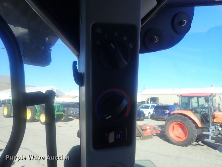 image for item DI7433 2008 New Holland T6030 Delta  tractor