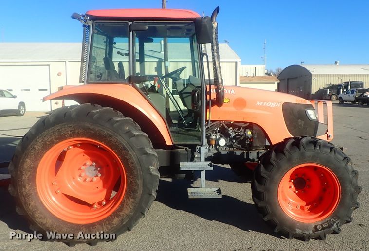 image for item DI7434 Kubota M108S  MFWD tractor