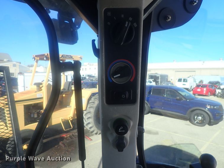 image for item DI7436 2008 New Holland T6030  tractor