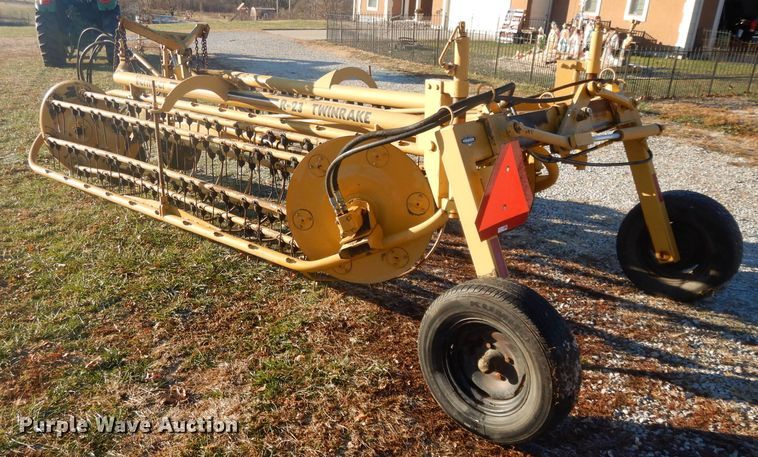 image for item DI8180 Vermeer R23 hay rake