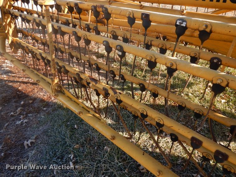 image for item DI8180 Vermeer R23 hay rake