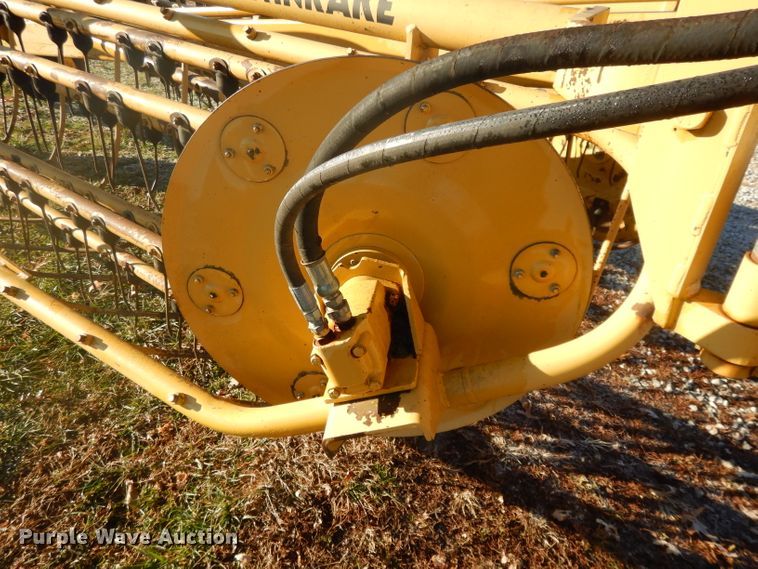 image for item DI8180 Vermeer R23 hay rake