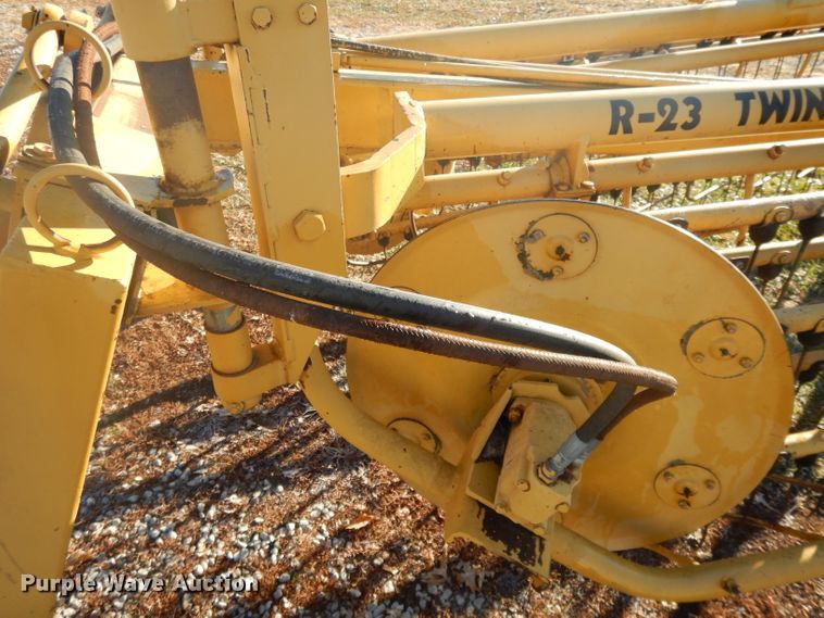image for item DI8180 Vermeer R23 hay rake