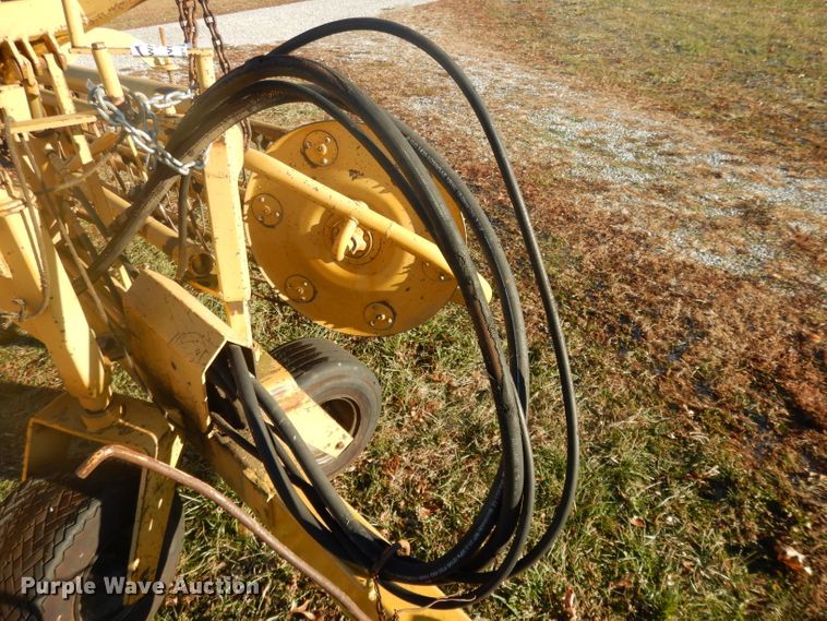 image for item DI8180 Vermeer R23 hay rake