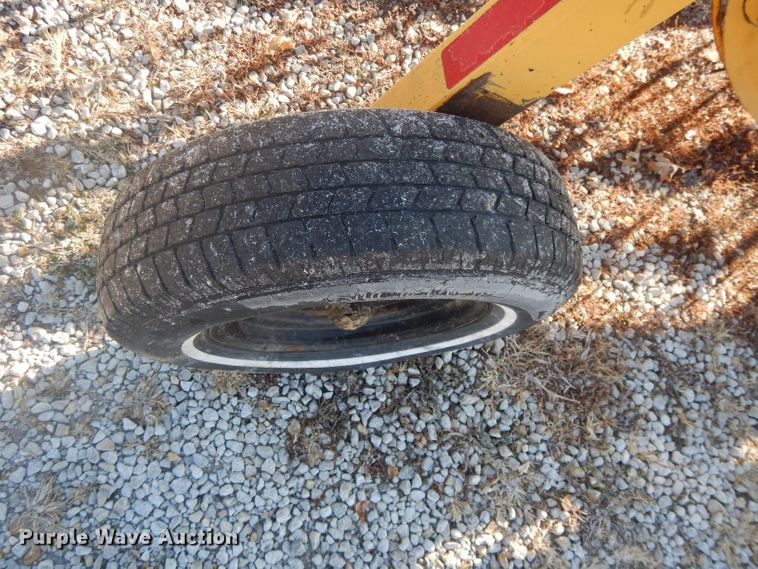 image for item DI8180 Vermeer R23 hay rake