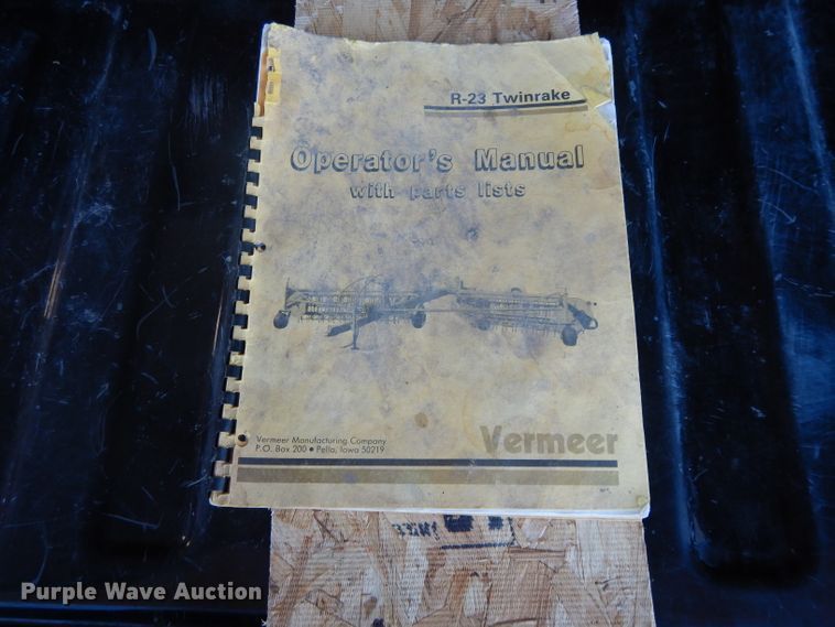 image for item DI8180 Vermeer R23 hay rake