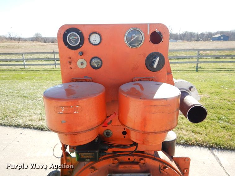 image for item DI8437 Waukesha 145GK  engine