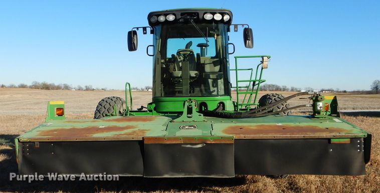 image for item DI8440 2011 John Deere R450  windrower