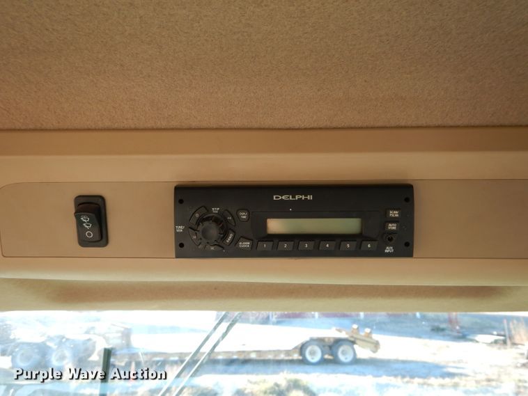 image for item DI8440 2011 John Deere R450  windrower