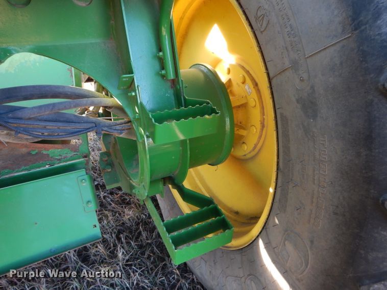 image for item DI8440 2011 John Deere R450  windrower