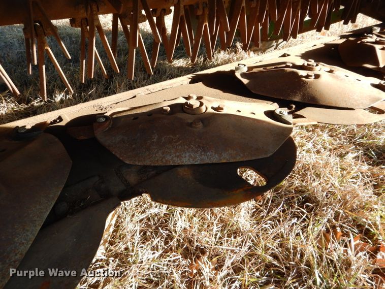 image for item DI8440 2011 John Deere R450  windrower