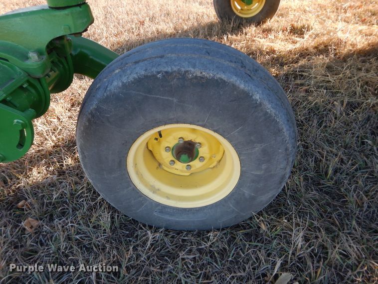 image for item DI8440 2011 John Deere R450  windrower