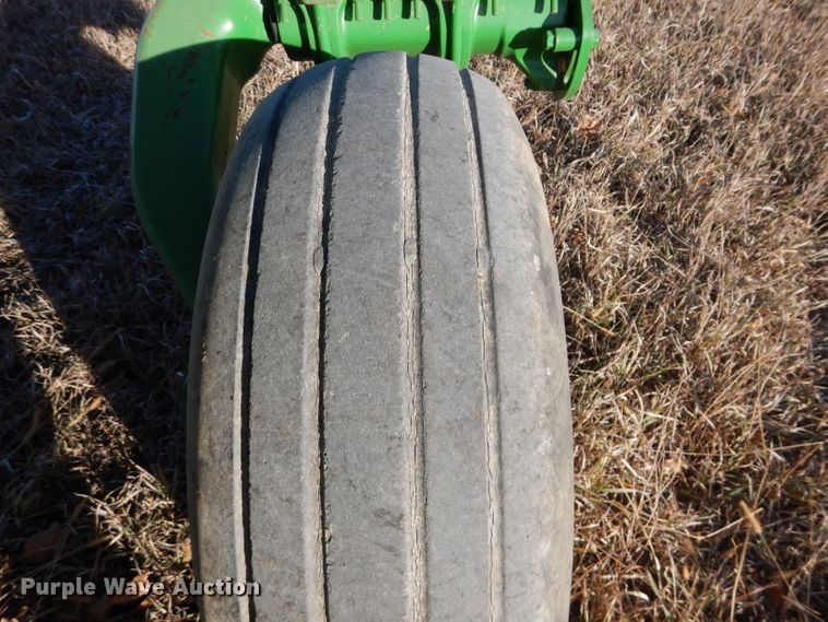 image for item DI8440 2011 John Deere R450  windrower