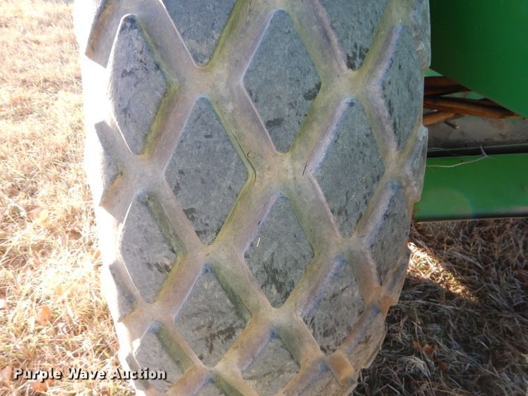 image for item DI8440 2011 John Deere R450  windrower