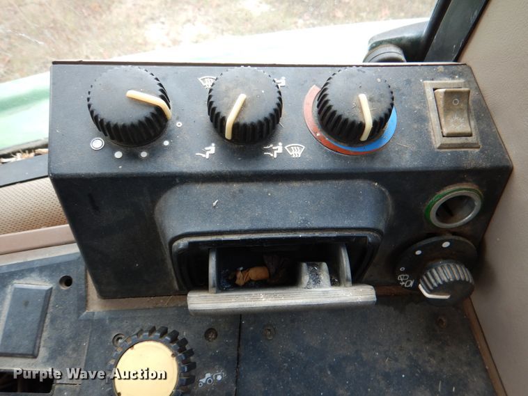 image for item DJ0282 1994 John Deere 6300  tractor