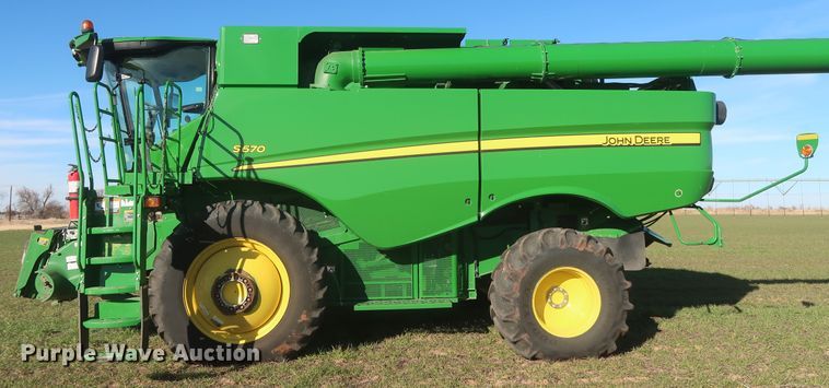 image for item DJ1821 2016 John Deere S670 STS  combine