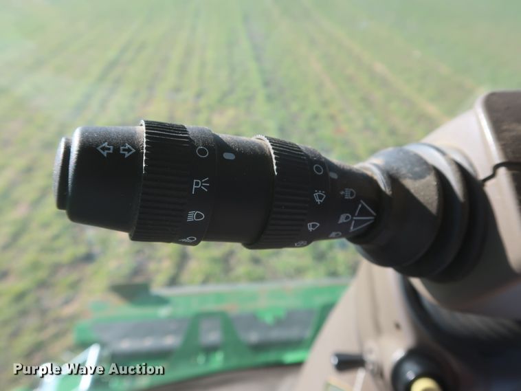 image for item DJ1821 2016 John Deere S670 STS  combine