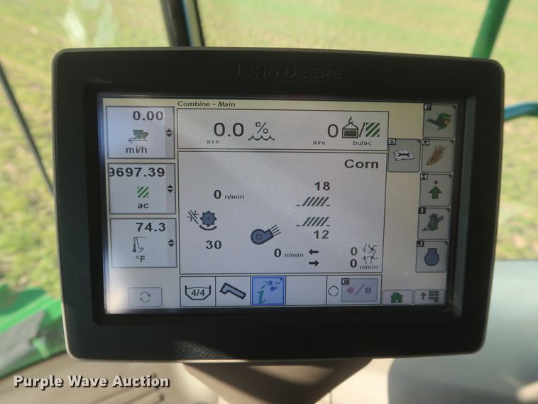 image for item DJ1821 2016 John Deere S670 STS  combine