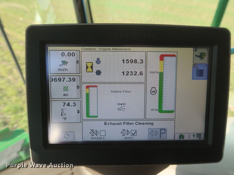 image for item DJ1821 2016 John Deere S670 STS  combine
