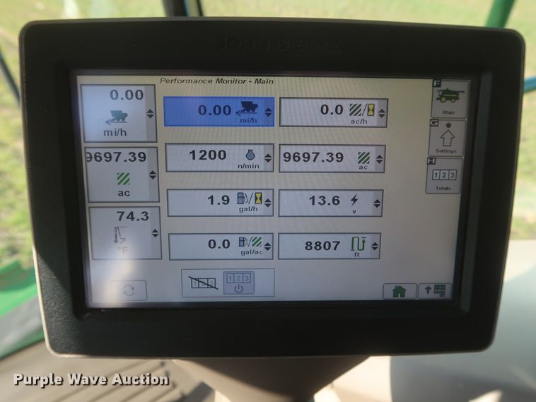 image for item DJ1821 2016 John Deere S670 STS  combine