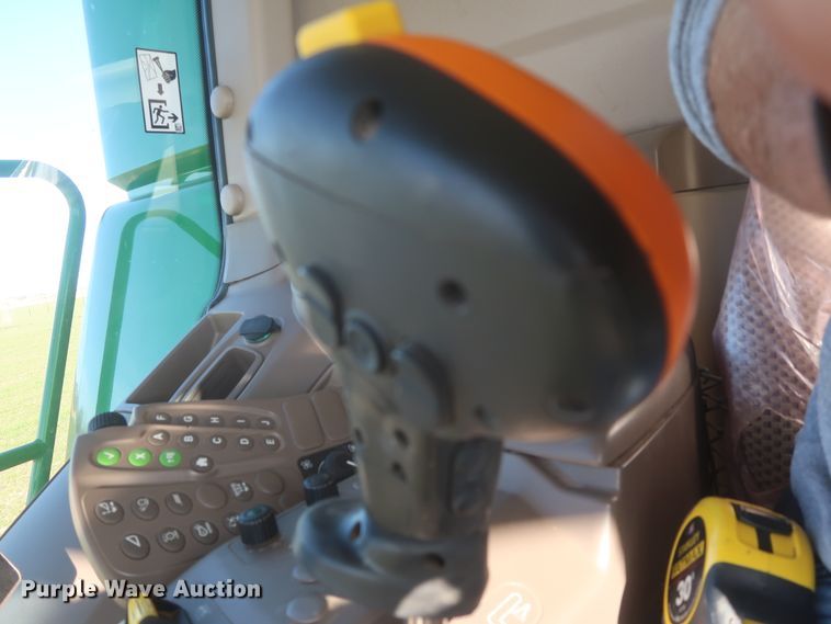 image for item DJ1821 2016 John Deere S670 STS  combine