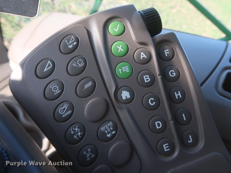 image for item DJ1821 2016 John Deere S670 STS  combine