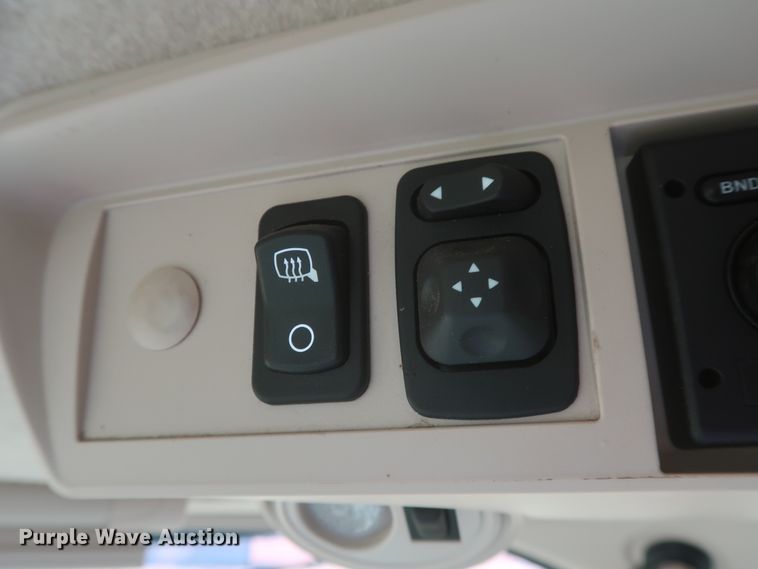 image for item DJ1821 2016 John Deere S670 STS  combine