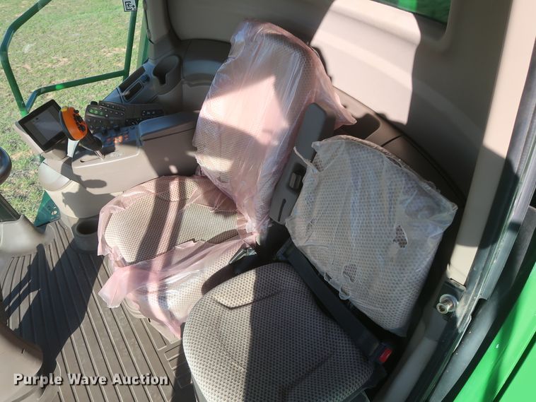 image for item DJ1821 2016 John Deere S670 STS  combine