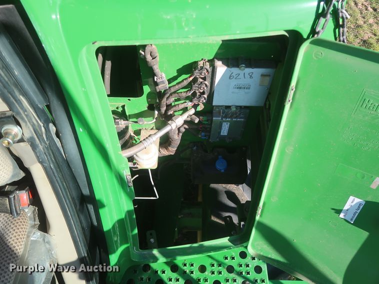 image for item DJ1821 2016 John Deere S670 STS  combine