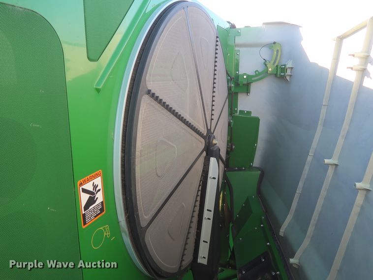 image for item DJ1821 2016 John Deere S670 STS  combine