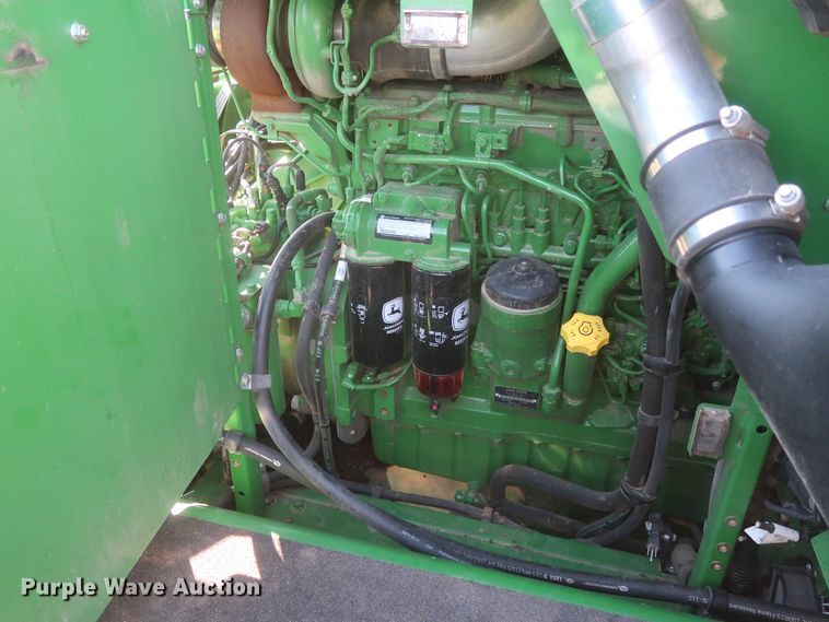 image for item DJ1821 2016 John Deere S670 STS  combine