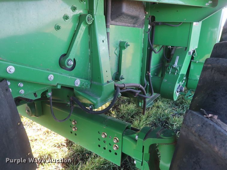 image for item DJ1821 2016 John Deere S670 STS  combine