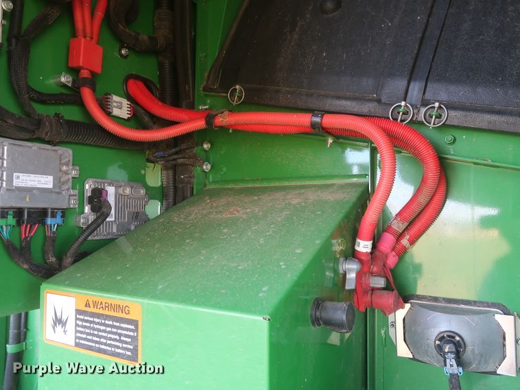 image for item DJ1821 2016 John Deere S670 STS  combine