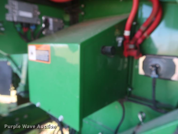 image for item DJ1821 2016 John Deere S670 STS  combine