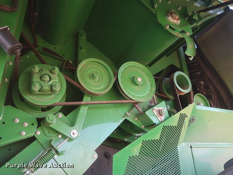 image for item DJ1821 2016 John Deere S670 STS  combine