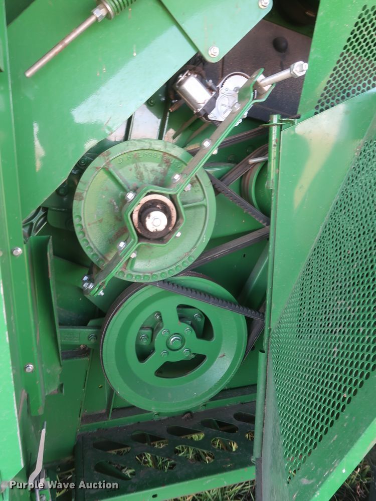 image for item DJ1821 2016 John Deere S670 STS  combine