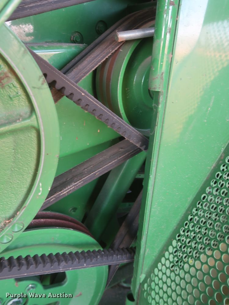 image for item DJ1821 2016 John Deere S670 STS  combine