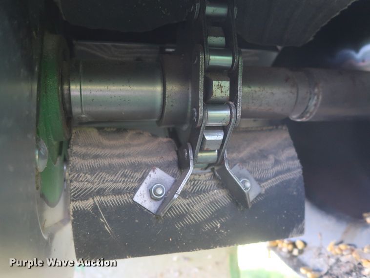 image for item DJ1821 2016 John Deere S670 STS  combine