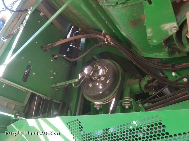 image for item DJ1821 2016 John Deere S670 STS  combine