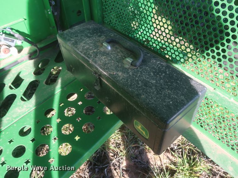 image for item DJ1821 2016 John Deere S670 STS  combine