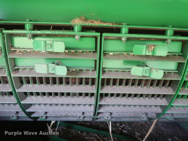 image for item DJ1821 2016 John Deere S670 STS  combine