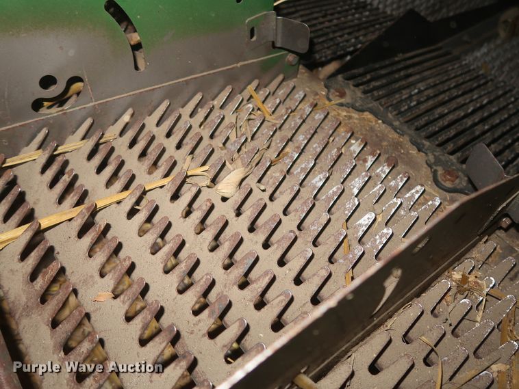 image for item DJ1821 2016 John Deere S670 STS  combine