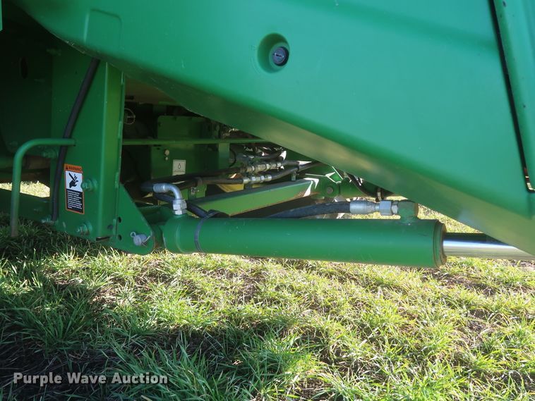 image for item DJ1821 2016 John Deere S670 STS  combine