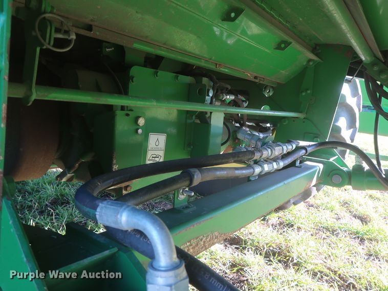 image for item DJ1821 2016 John Deere S670 STS  combine