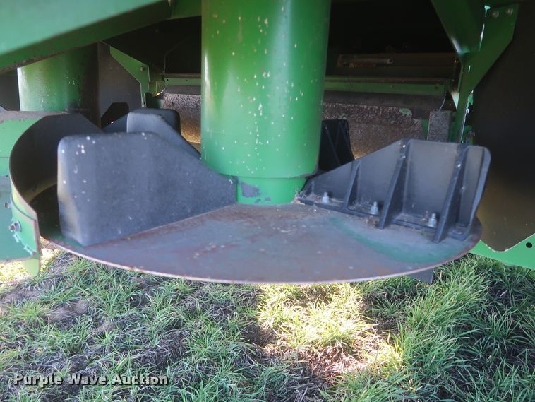 image for item DJ1821 2016 John Deere S670 STS  combine